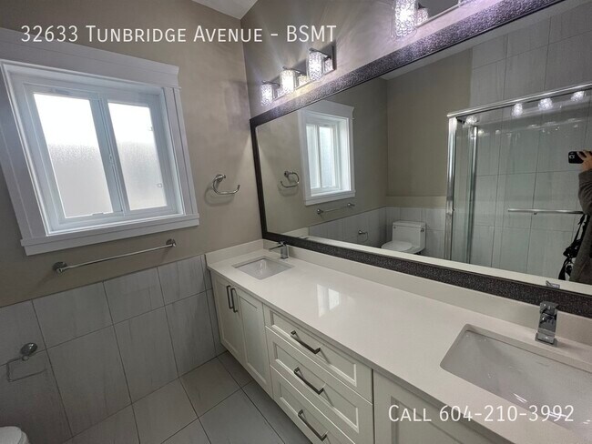 Photo du bâtiment - Bright Above Ground Suite