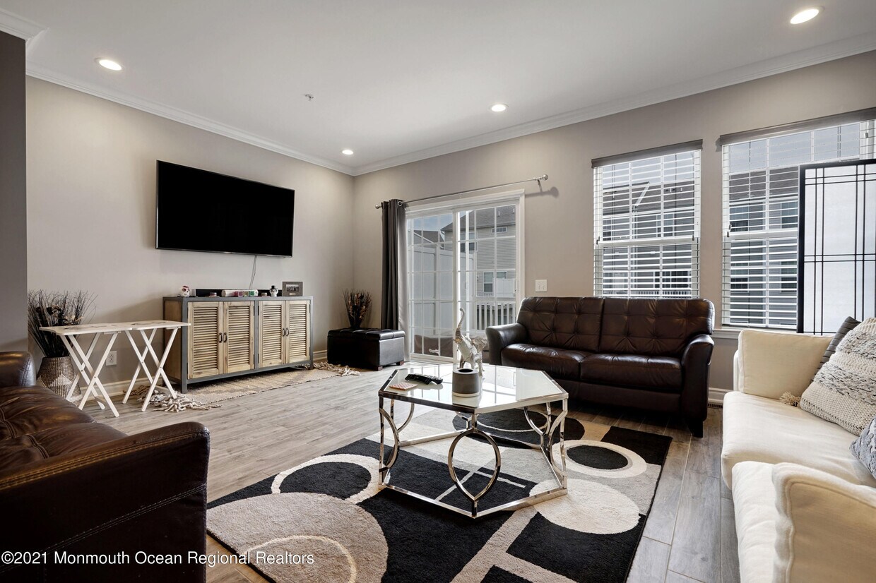 107 Waypoint Dr Unit 1303, Eatontown, NJ 07724 Condo for Rent in