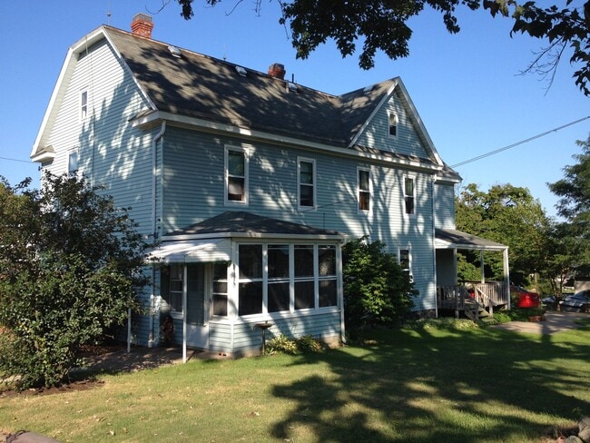 Building Photo - 3921 Longview Ave