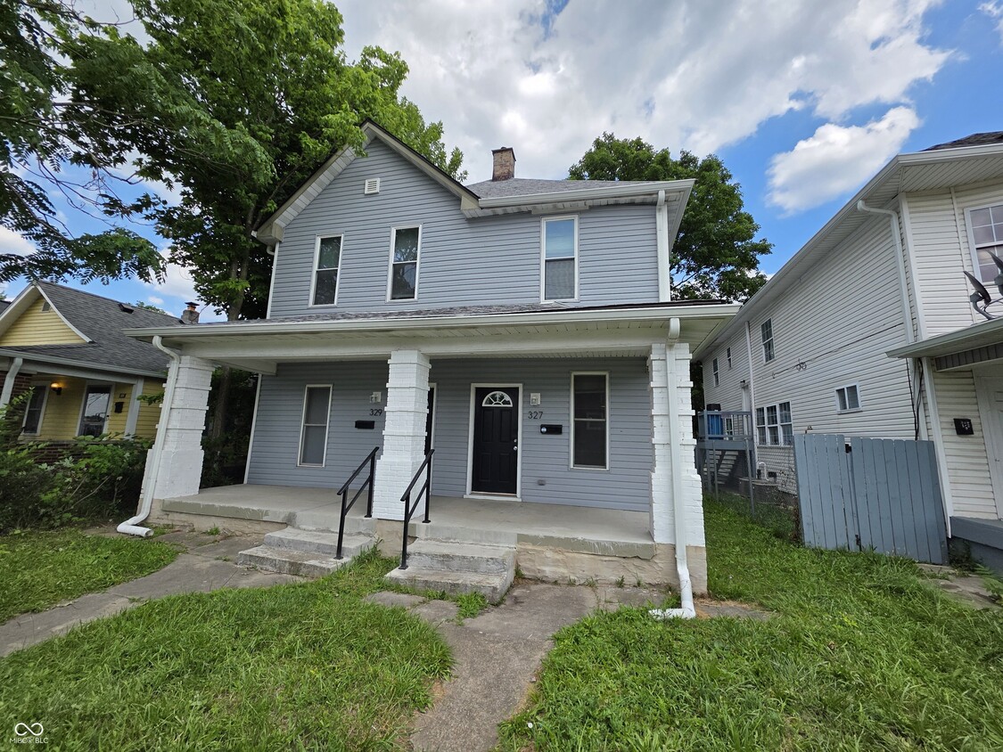 Primary Photo - 327 N Sherman Dr