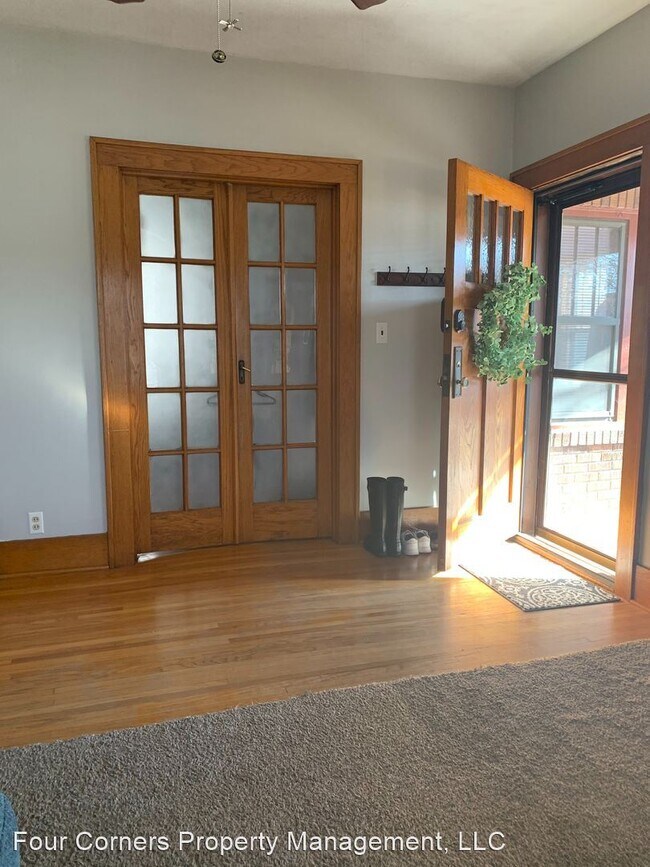 Foto del edificio - 2 br, 1.5 bath House - 1002 B Street