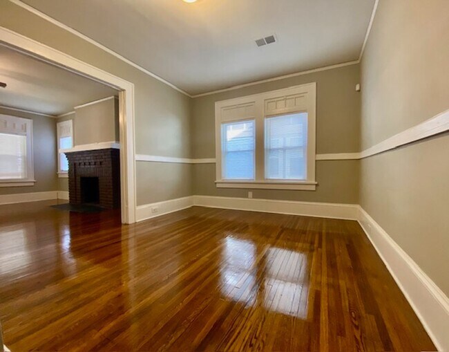Foto del edificio - Villa Heights-Belmont Area 2 or 3 bed, 2 b...