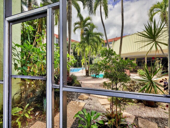 Foto del edificio - 5300 NE 24th Terrace