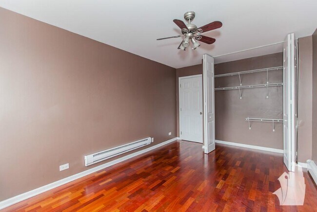 Foto del edificio - 4180 N Marine Dr