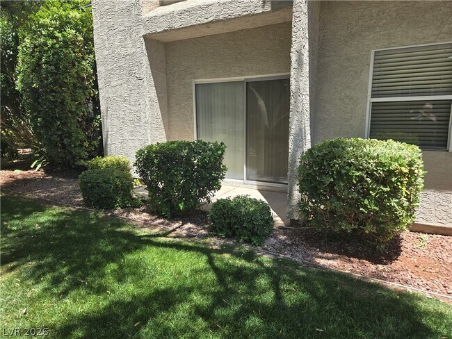 Building Photo - 6250 W Flamingo Rd
