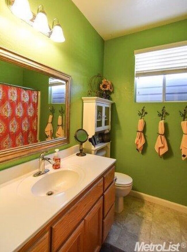 Foto del edificio - 1634 Sierra Creek Dr