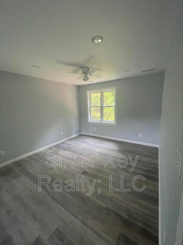 Building Photo - 804 Ingleside Ave