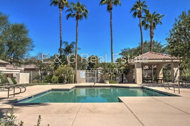 Foto del edificio - 1167 N Cholla St