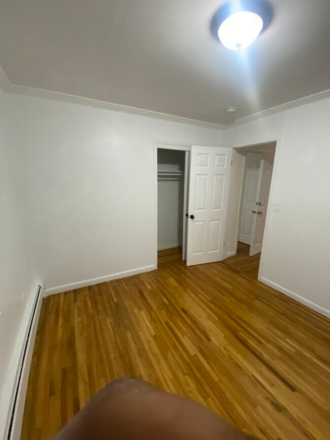 2nd Bed - 21 Howard St