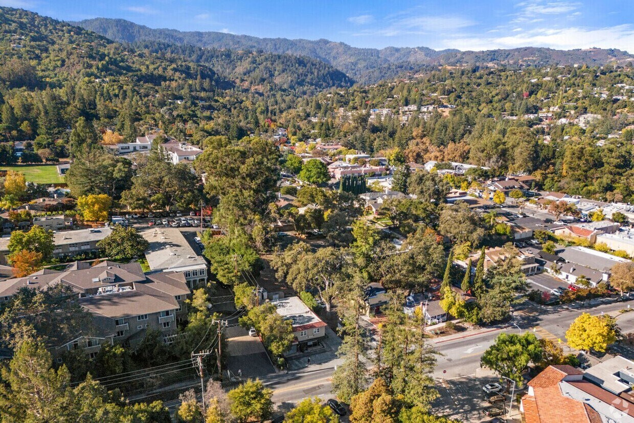 Photo - 20430 Saratoga Los Gatos Road