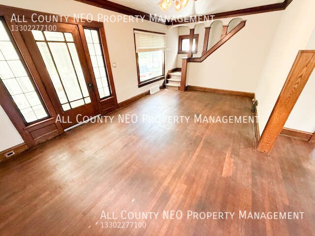 Foto del edificio - 3521 W 123rd St