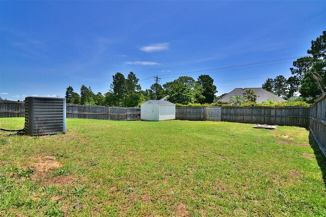 Building Photo - 321 Legend Oaks Dr