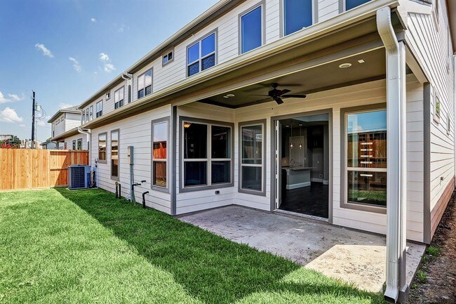Foto del edificio - 4857 Benning Dr