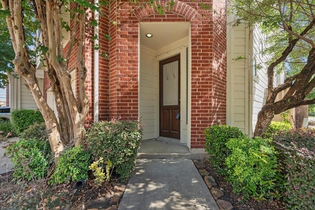 Building Photo - 1758 Aden Mist Dr