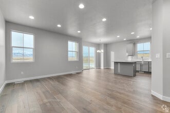 Building Photo - 6811 N Desert Crk