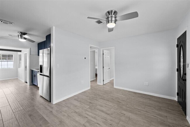 Building Photo - 331 83rd Ave N