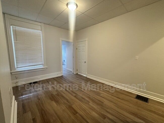 Foto del edificio - 117 S 10th St