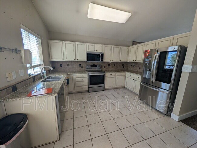 Foto del edificio - 14392 Dreamfield Dr