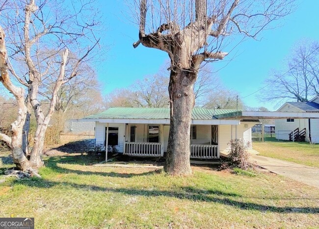 Building Photo - 135 Love St