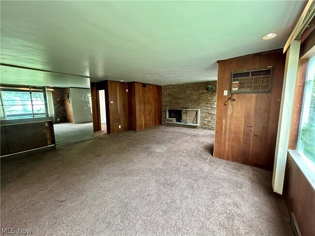 Building Photo - 2532 Greenvale Rd