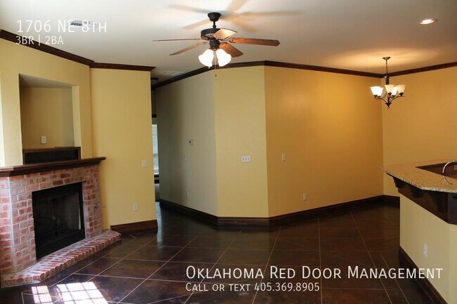 Foto del edificio - 1706 NE 8th-
