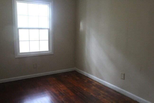 Foto del edificio - 1419 Edgerly Ave