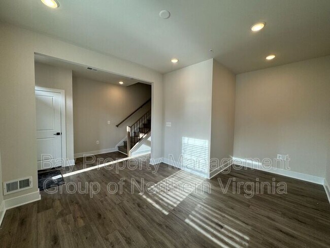 Building Photo - 12770 Sunrise Valley Dr