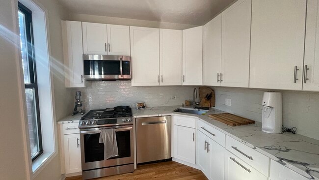 Building Photo - 1802 N Spaulding Ave