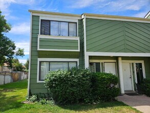Building Photo - 12174 E Kepner Pl