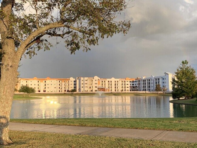 Foto del edificio - 18401 University Blvd