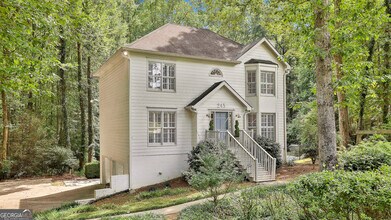 Building Photo - 245 Woodsong Dr
