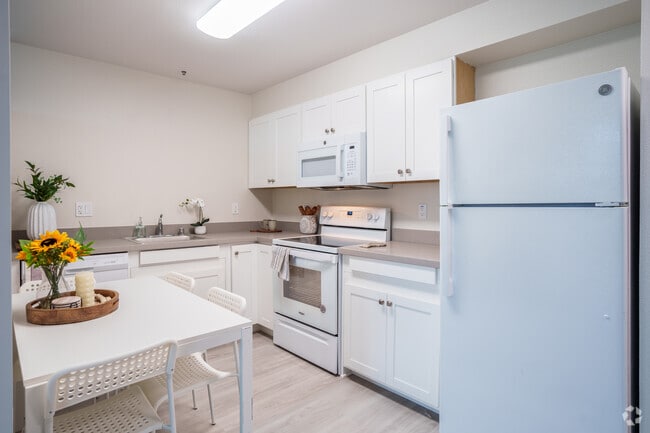 Helios - Helios Apartments