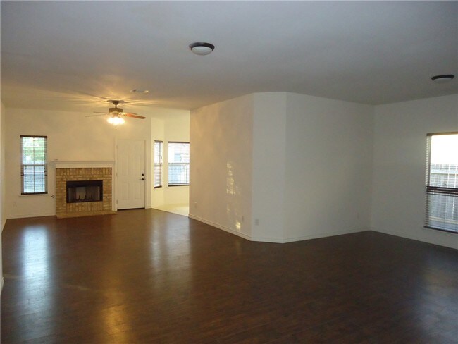 Building Photo - 403 Kates Way
