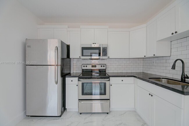 Foto del edificio - 650 E 65th St