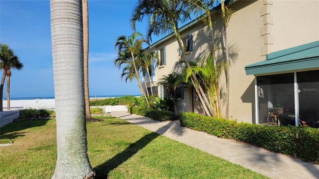 Foto del edificio - 5860 Midnight Pass Rd
