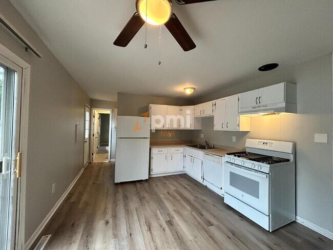 Foto del edificio - 7724 Mount St