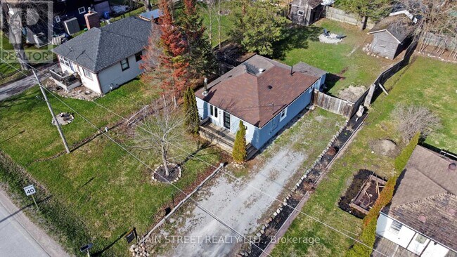 Building Photo - 127 Woodfield Dr