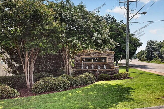 Building Photo - 115 Roundtree Dr
