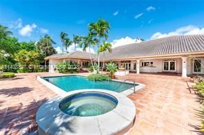Building Photo - 6 br, 5.5 bath House - 7805 Los Pinos Cir