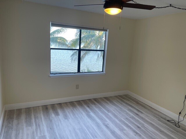 Foto del edificio - 225 S Tropical Trail