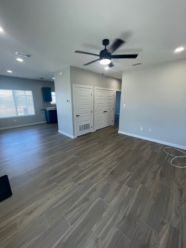 Building Photo - Kona Apartments