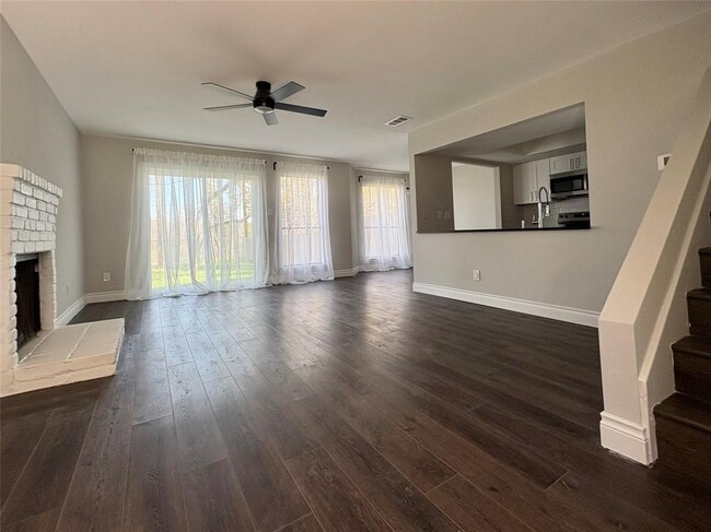 Building Photo - 13335 Water Oak Ln
