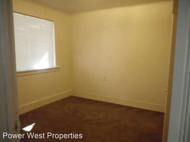 Building Photo - 4 br, 1 bath House - 622 Hazel St.