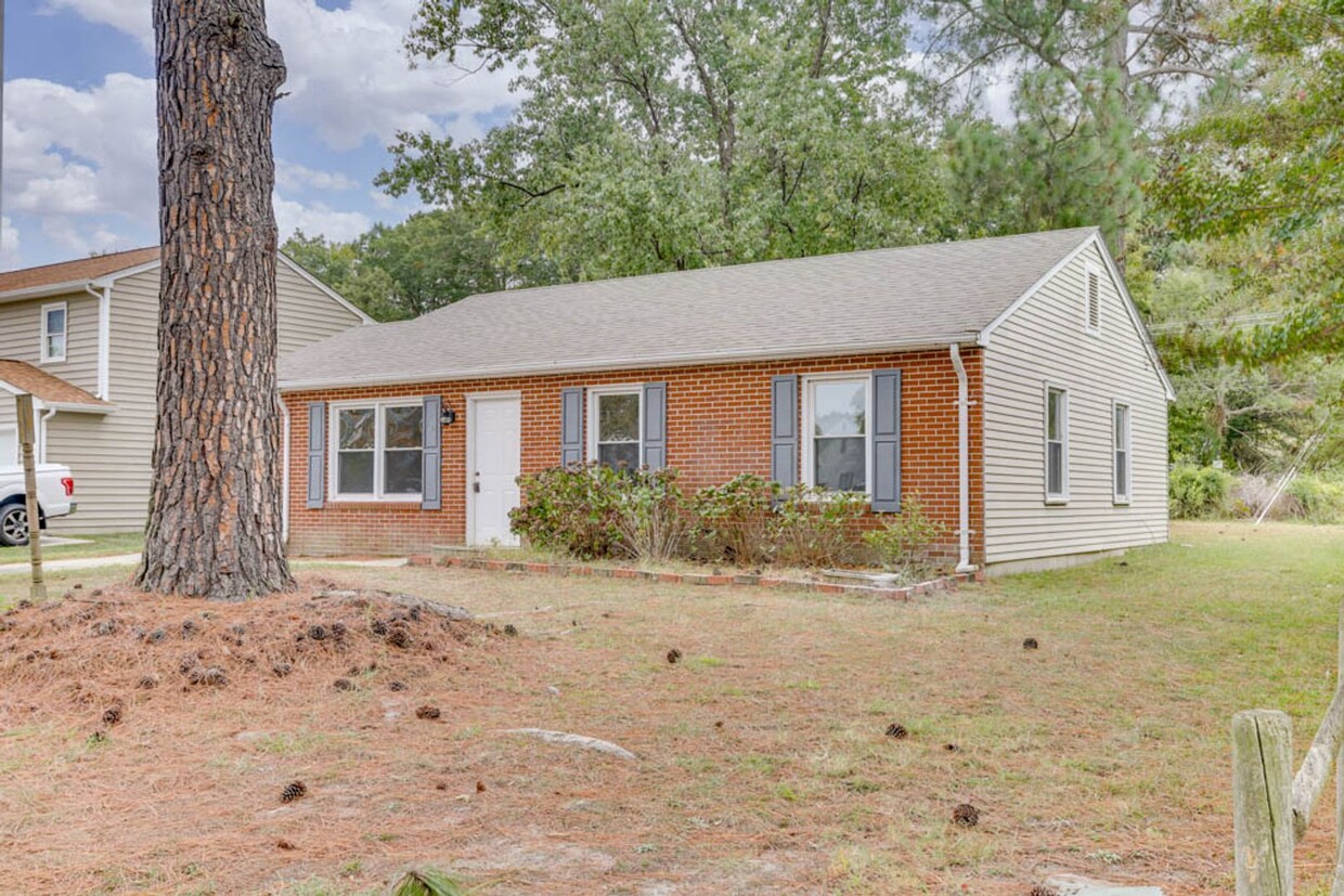 Primary Photo - Great Updated Ranch Home!