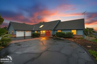 Building Photo - 1139 Big Oak Ranch Rd