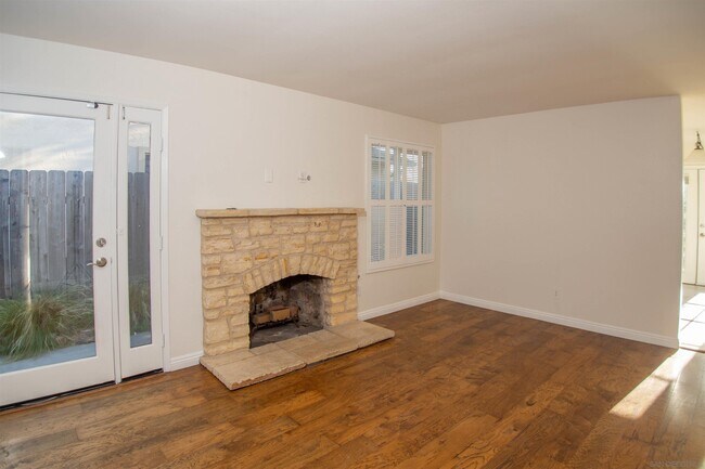 Building Photo - 6561 Camino Del Parque