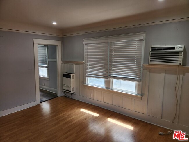 Building Photo - 1125 Echo Park Ave