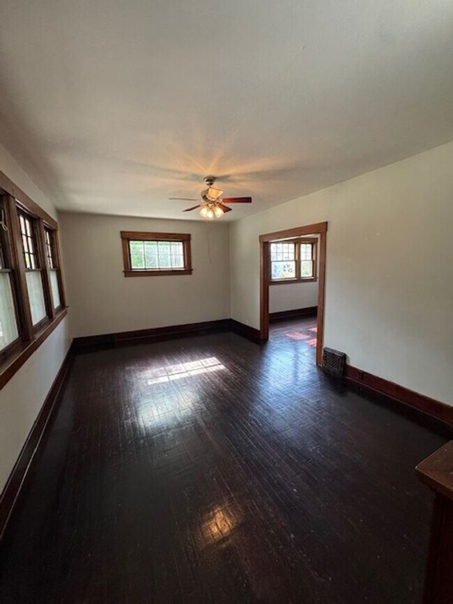 Foto del edificio - 901 Cottage Ave
