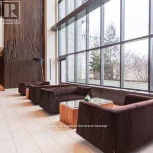 Photo du bâtiment - 35 Brian Peck Crescent