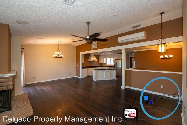 Building Photo - 2 br, 2.5 bath House - 1700 Casa Grande St...